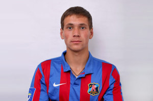 Александр Филиппов дебютировал на взрослом уровне в "Арсенале", а сейчас - лучший снайпер дубля "Ильичевца"