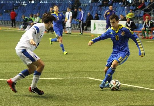 Юношеская сборная Украины (футболисты 1999 года рождения) сыграла с Финляндией вничью 0:0