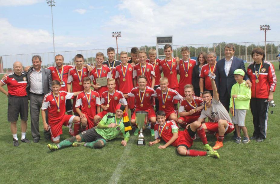 Чемпионский состав запорожского Металлурга U-17 (футболисты 1998 года рождения)